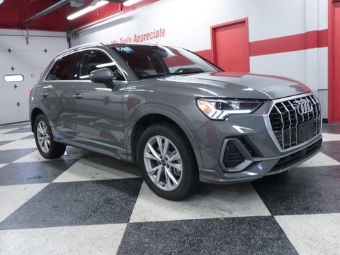 Used 2023 Audi Q3 2.0T Premium AWD/4WD image 2