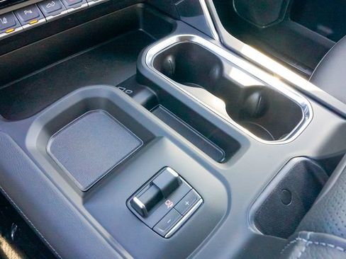 New 2026 GMC Sierra 2500 Denali w/ Denali Reserve Package AWD/4WD image 17