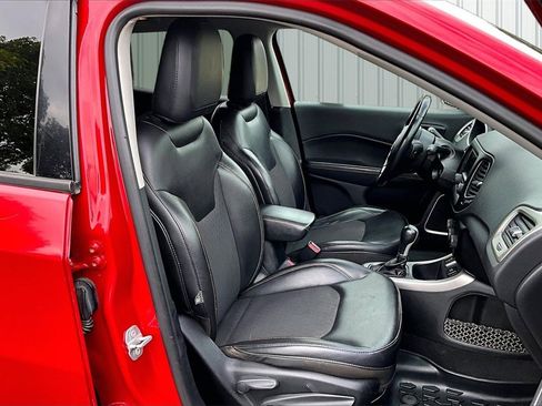 Used 2018 Jeep Compass Latitude image 17