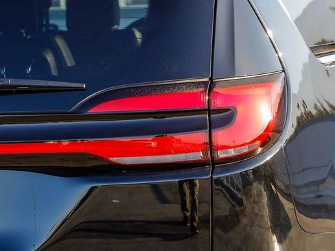 New 2027 Chrysler Pacifica Select FWD image 10
