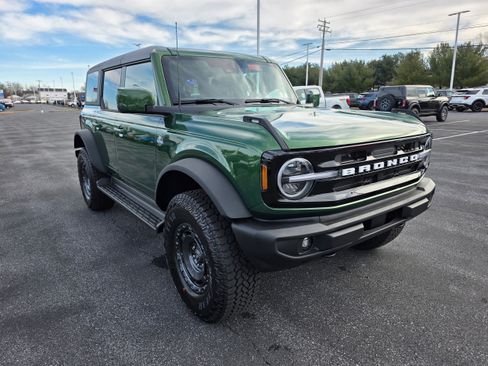 New 2025 Ford Bronco Outer Banks w/ Sasquatch Package image 7