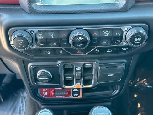 Used 2020 Jeep Gladiator Rubicon image 33