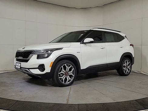 Used 2021 Kia Seltos S image 4