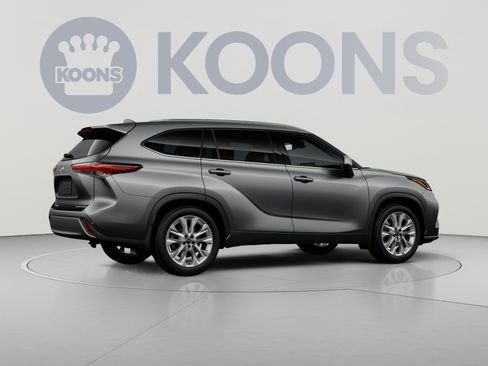New 2026 Toyota Highlander Limited AWD/4WD image 14