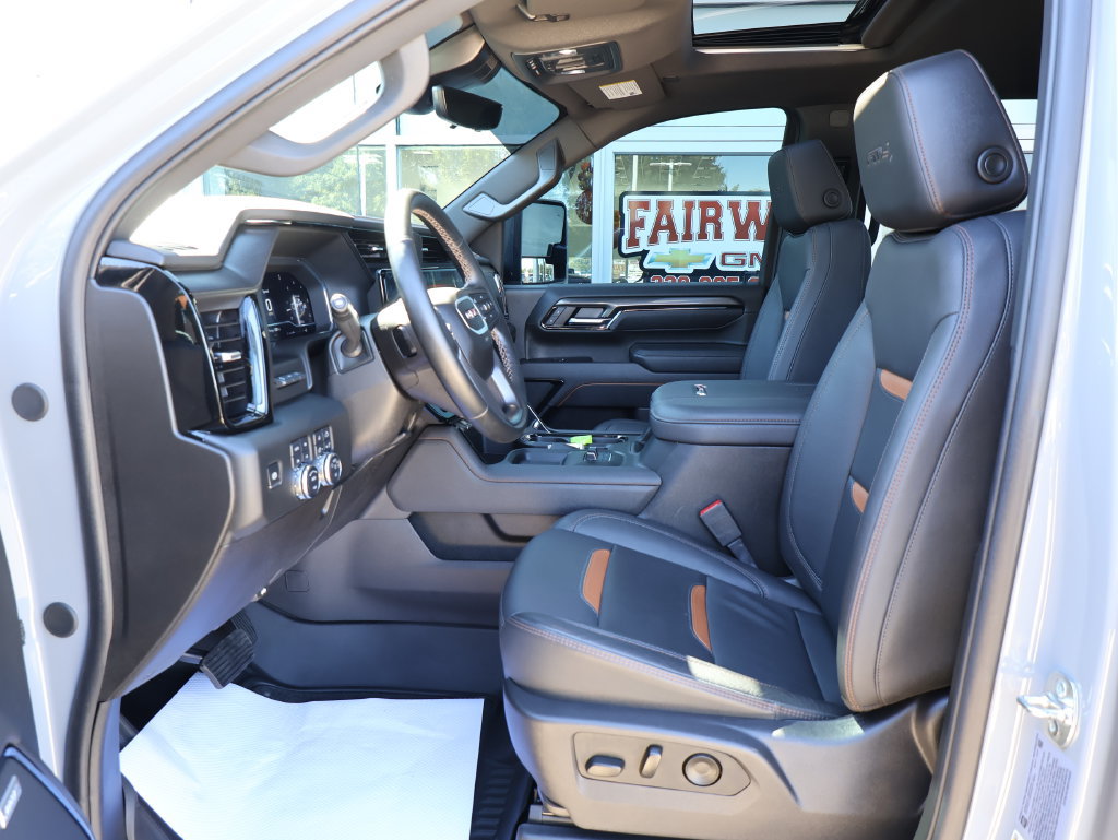 Certified 2025 GMC Sierra 3500 AT4 w/ AT4 Premium Plus Package AWD/4WD image 15