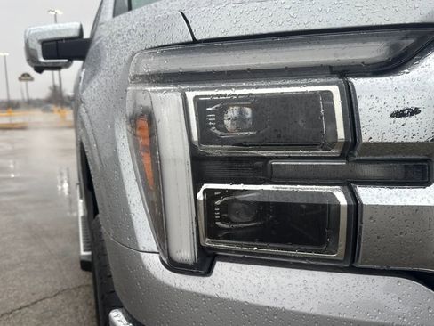 Used 2024 Ford F150 Lariat image 11