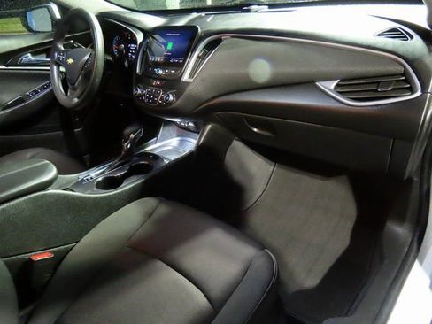 Used 2023 Chevrolet Malibu LT image 10