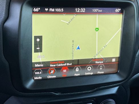 Used 2023 Jeep Renegade Latitude AWD/4WD image 19