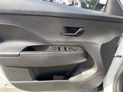 Used 2024 Hyundai Kona SE AWD/4WD image 24