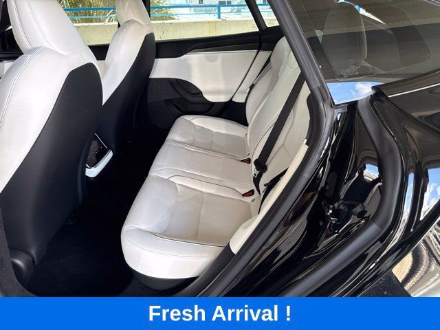 Used 2022 Tesla Model S Plaid AWD/4WD image 3