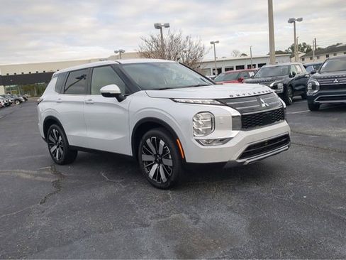 New 2026 Mitsubishi Outlander SE FWD image 4