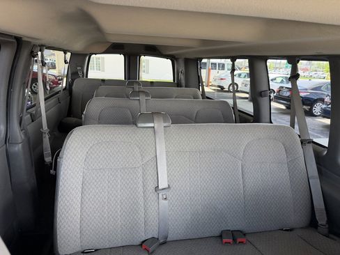 Used 2023 Chevrolet Express 3500 LS RWD image 20