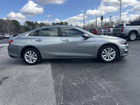 Used 2025 Chevrolet Malibu LT image 8