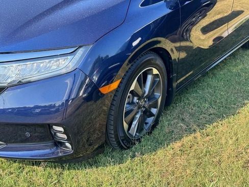 Used 2022 Honda Odyssey Elite image 4