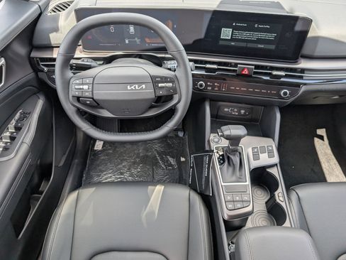 New 2026 Kia Sportage EX w/ EX Panorama Roof Package image 6