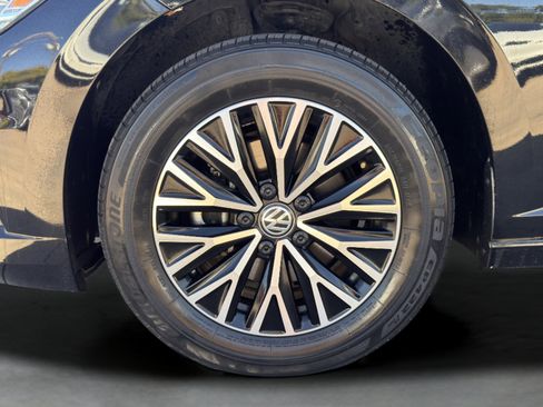 Used 2021 Volkswagen Jetta R-Line image 12