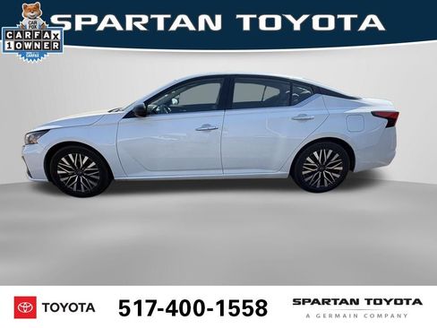 Used 2024 Nissan Altima 2.5 SV FWD image 3