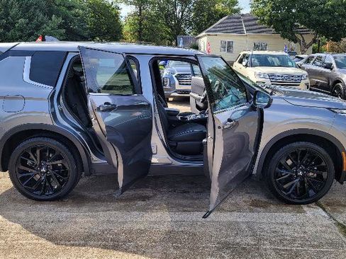 Used 2022 Mitsubishi Outlander SE image 20