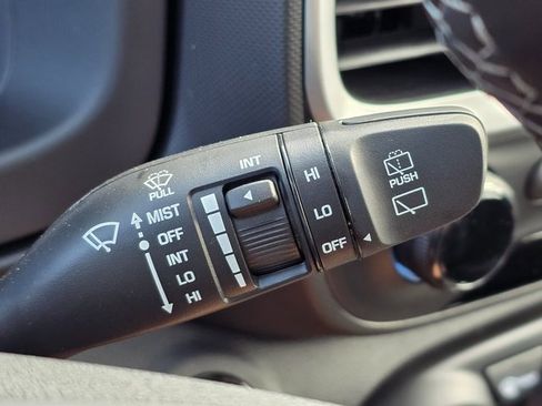 New 2025 Hyundai Venue SEL image 39