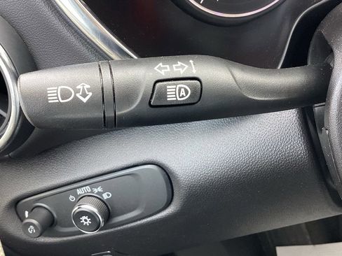 Used 2025 Chevrolet Blazer LT AWD/4WD image 26