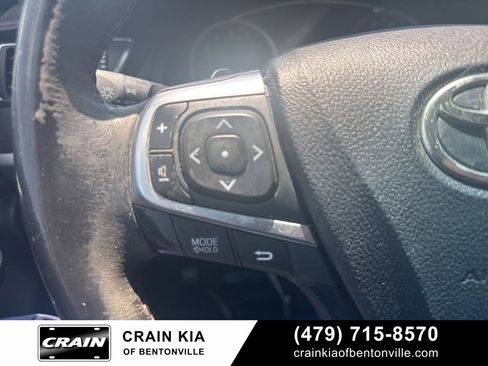 Used 2017 Toyota Camry SE FWD image 14