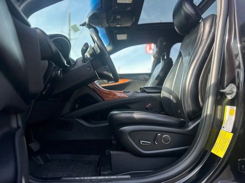 Used 2019 Lincoln Nautilus Reserve image 17