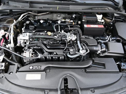 Used 2025 Toyota Corolla LE FWD image 20