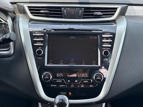 Used 2019 Nissan Murano SV w/ Premium Package AWD/4WD image 16