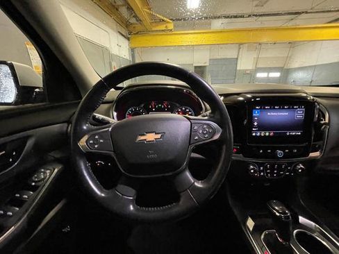 Used 2020 Chevrolet Traverse LT image 33