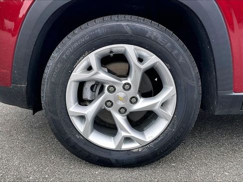 Used 2024 Chevrolet Trax LS w/ LS Convenience Package FWD image 7