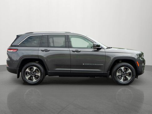 Used 2023 Jeep Grand Cherokee 4WD 4xe w/ Luxury Tech Group II image 8