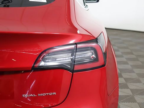Used 2018 Tesla Model 3 Long Range image 17