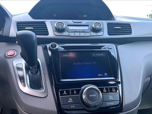 Used 2016 Honda Odyssey SE image 34