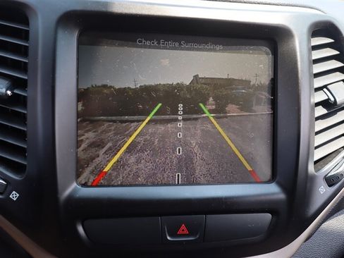 Used 2016 Jeep Cherokee Limited w/ Trailer Tow Group AWD/4WD image 12