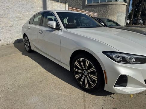 Used 2025 BMW 330i xDrive Sedan AWD/4WD image 9