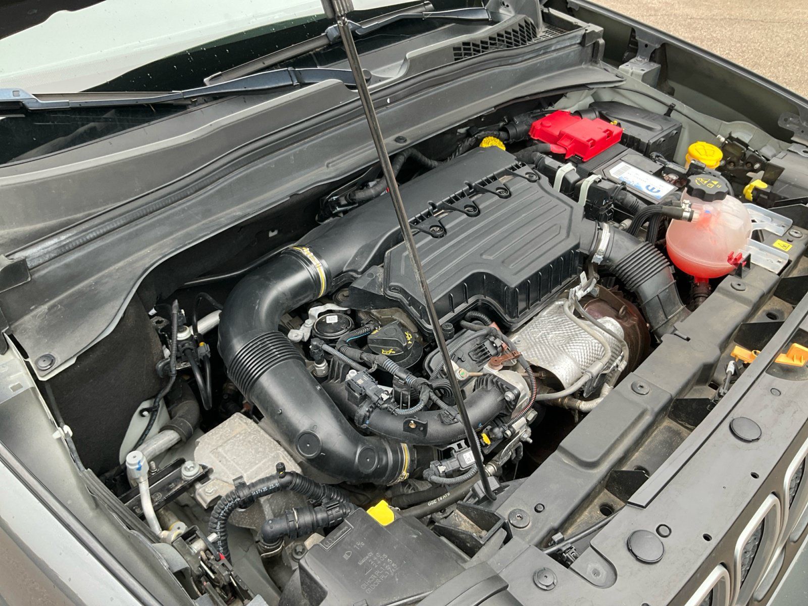 Used 2023 Jeep Renegade Latitude AWD/4WD image 27