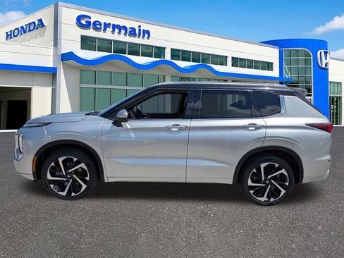Used 2023 Mitsubishi Outlander SEL FWD image 8