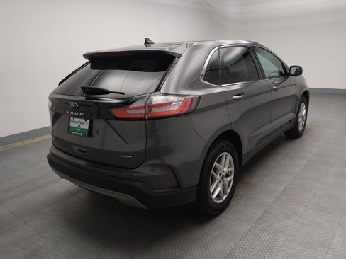 Used 2023 Ford Edge SEL image 9