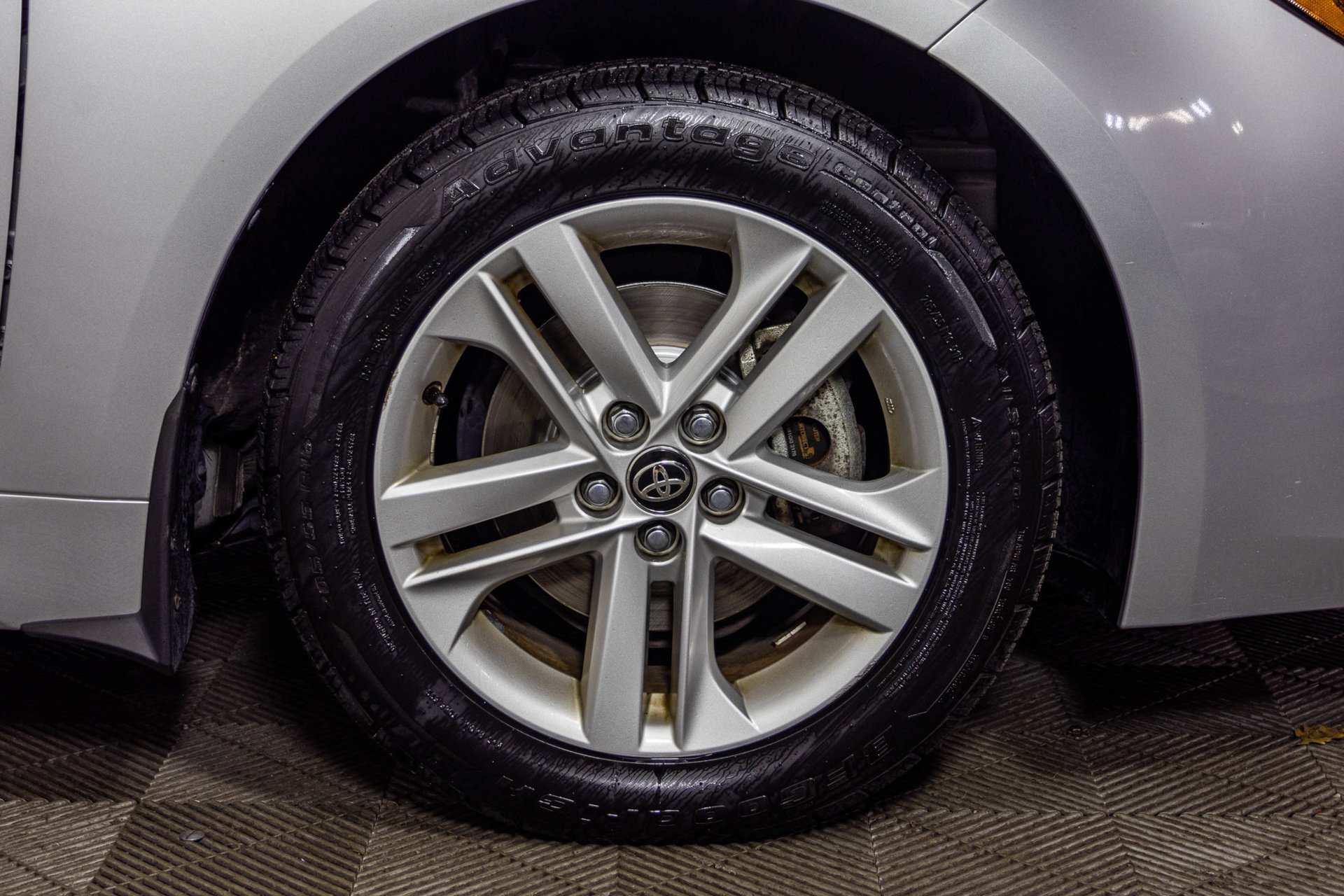 Used 2021 Toyota Corolla SE w/ Carpet Mat Package (TMS) FWD image 49