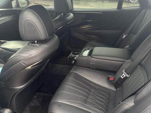 Used 2019 Lexus LS 500 w/ Interior Upgrade Package RWD image 6
