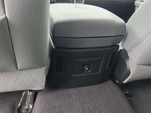 Used 2018 RAM 3500 Big Horn image 11