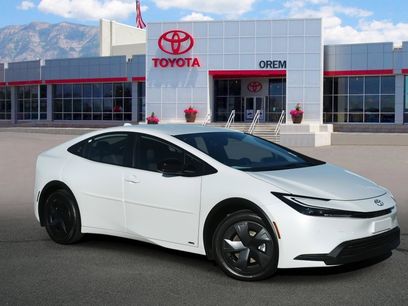 Used 2025 Toyota Prius LE