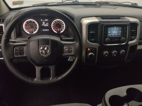 Used 2017 RAM 1500 Classic SLT RWD image 22