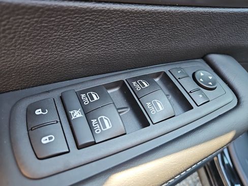 New 2026 Chrysler Pacifica Select image 22