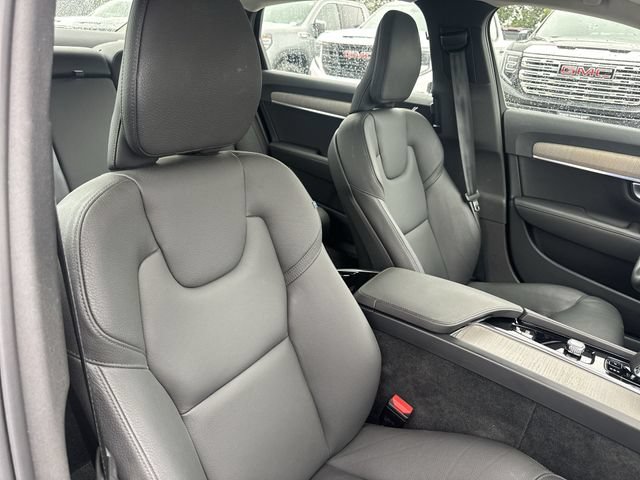 Used 2025 Volvo S90 B6 Plus AWD/4WD image 28