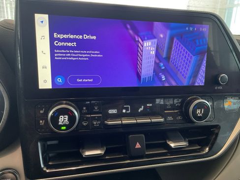 Used 2023 Toyota Highlander Platinum image 17