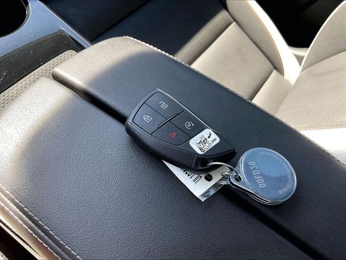 Used 2025 Buick Envision Sport Touring AWD/4WD image 13