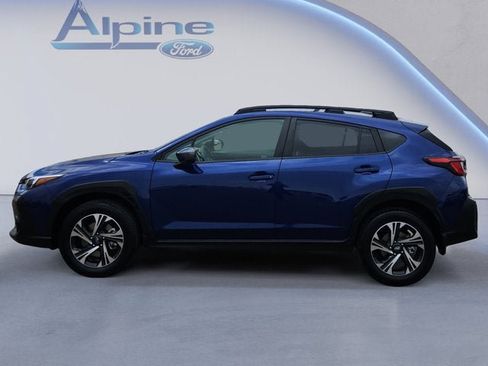 Used 2024 Subaru Crosstrek 2.0i Premium w/ Popular Package #4 AWD/4WD image 2