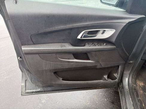 Used 2017 Chevrolet Equinox LS image 11