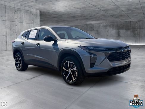 Used 2024 Chevrolet Trax RS image 9